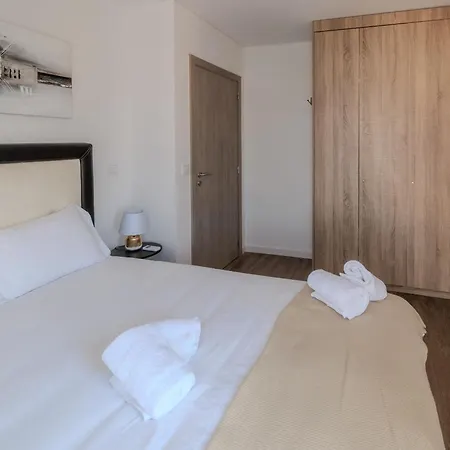 Apartment Braga Terrace Flat By House And People