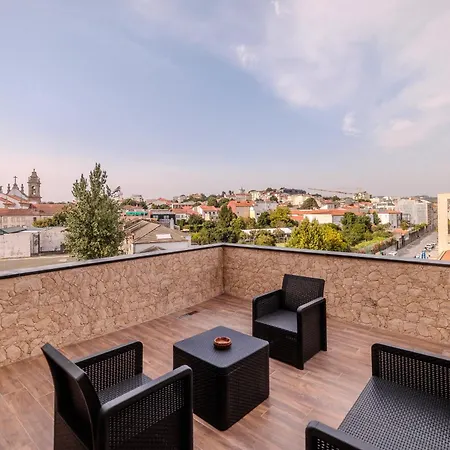 Braga Terrace Flat By House And People * Braga