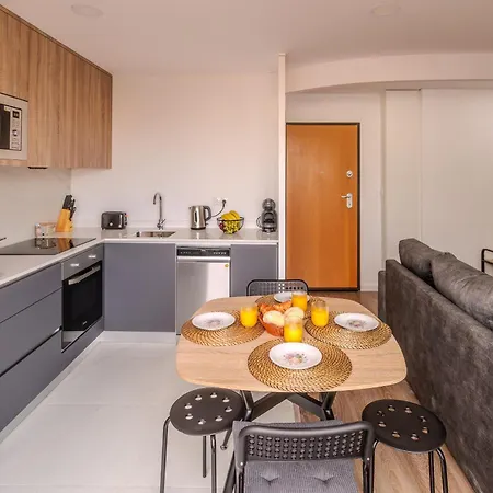 Braga Terrace Flat By House And People Apartment