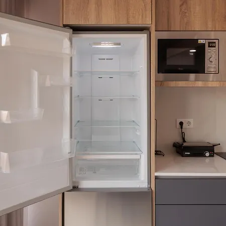 Braga Terrace Flat By House And People *