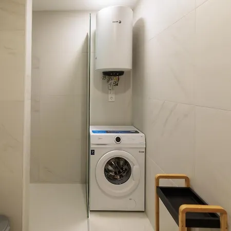 Braga Terrace Flat By House And People Braga