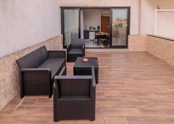 Apartament Terrace Flat By House And People