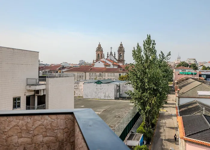 شقة Terrace Flat By House And People براغا